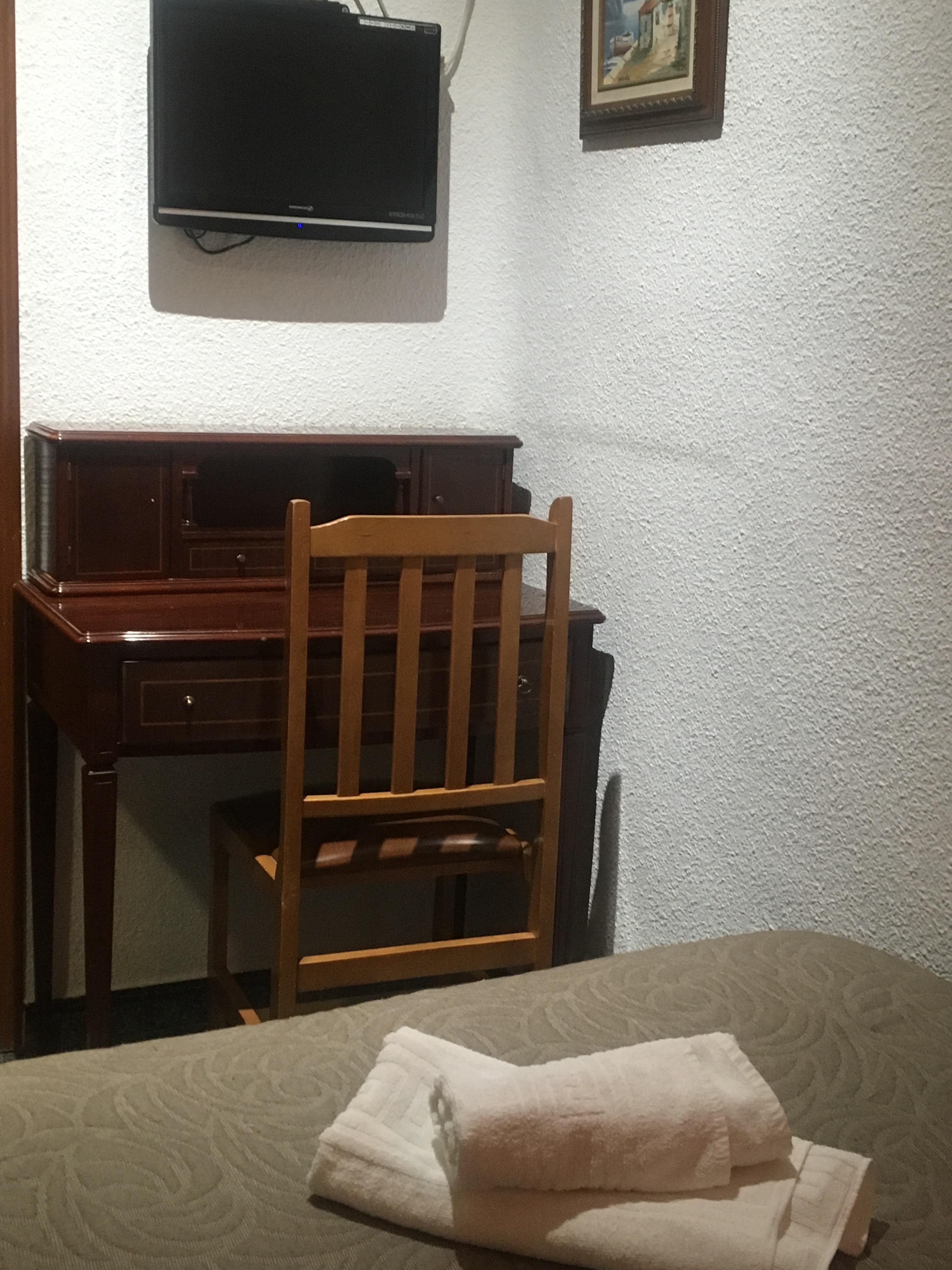 Hostal Conchita Legazpi Мадрид Экстерьер фото